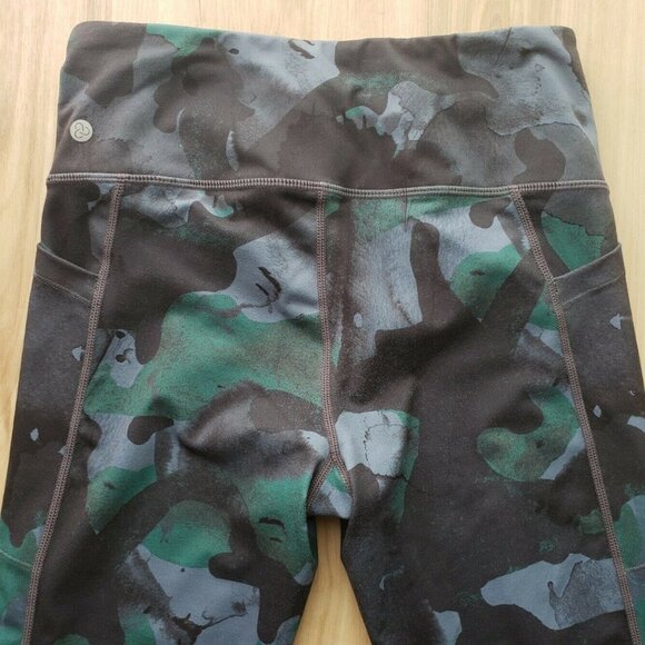 Zella High Rise Crop Leggings Green Camo Womens Medium - Picture 7 of 11